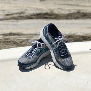 Brooks Dyad 9 Running Shoe